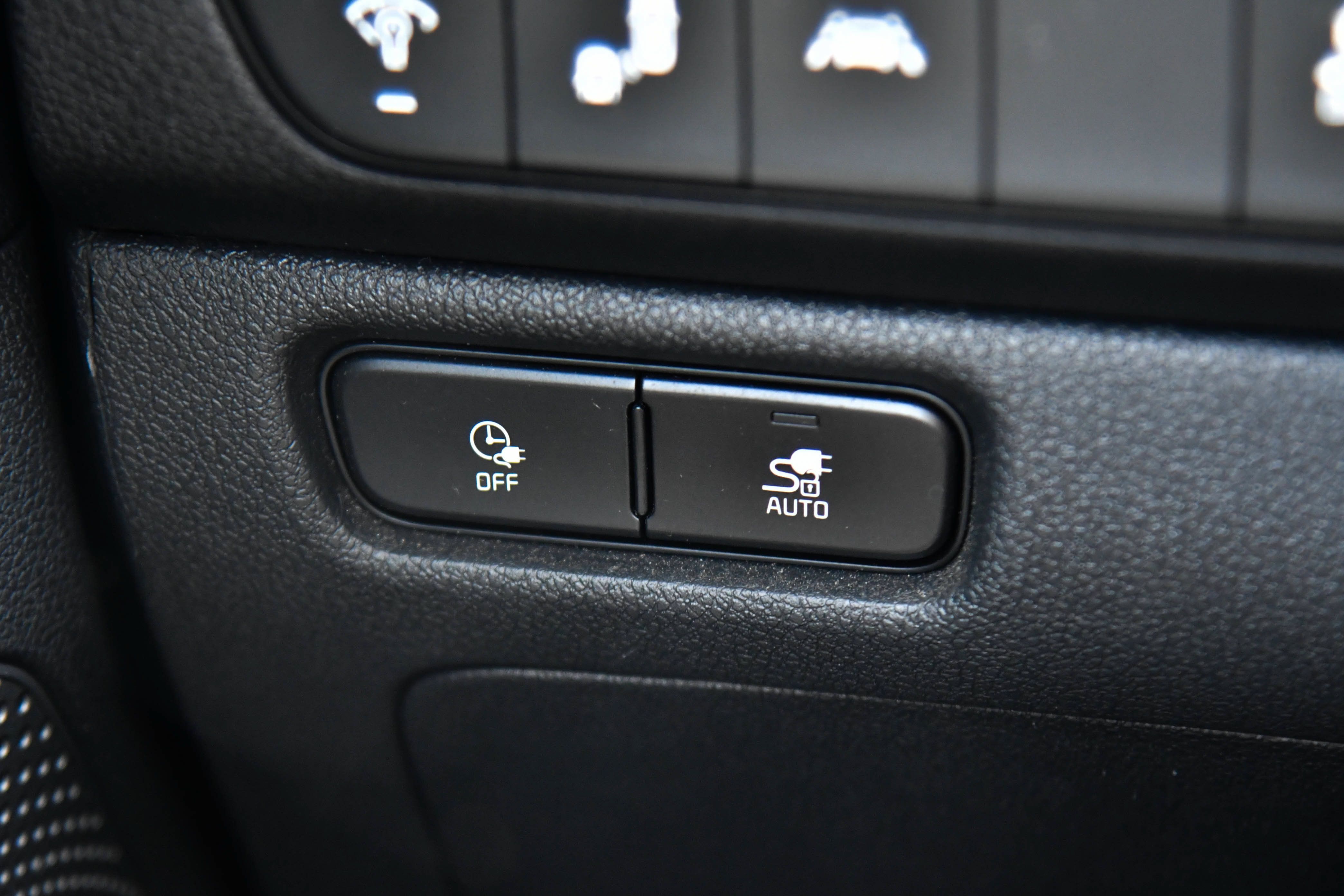 Used 2022 Kia Niro EX FWD image 35