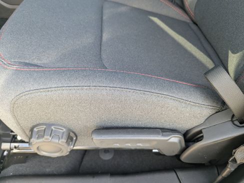 New 2026 Jeep Wrangler Unlimited Rubicon image 11