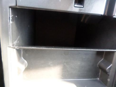 Used 2020 Ford Explorer XLT w/ Equipment Group 202A image 28