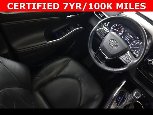 Used 2021 Toyota Highlander Platinum AWD/4WD image 18