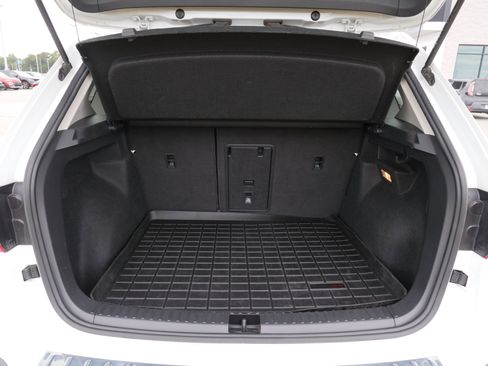 Used 2022 Volkswagen Taos SEL image 14