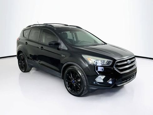 Used 2017 Ford Escape SE w/ SE Sport Appearance Package AWD/4WD image 24