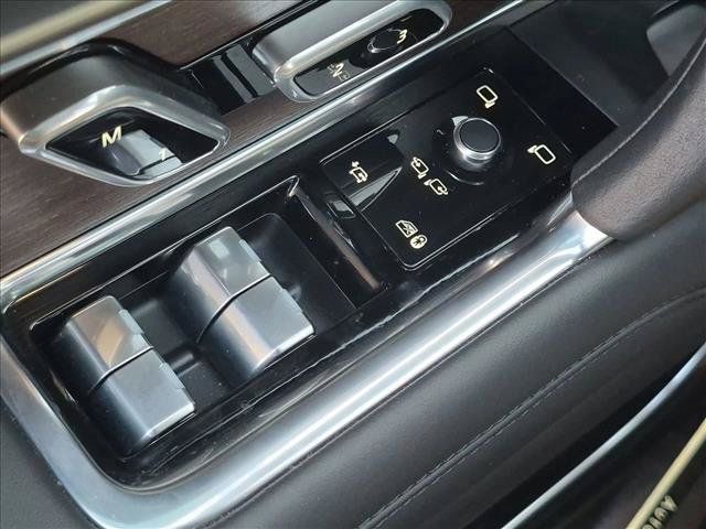 Used 2023 Land Rover Range Rover Autobiography AWD/4WD image 16
