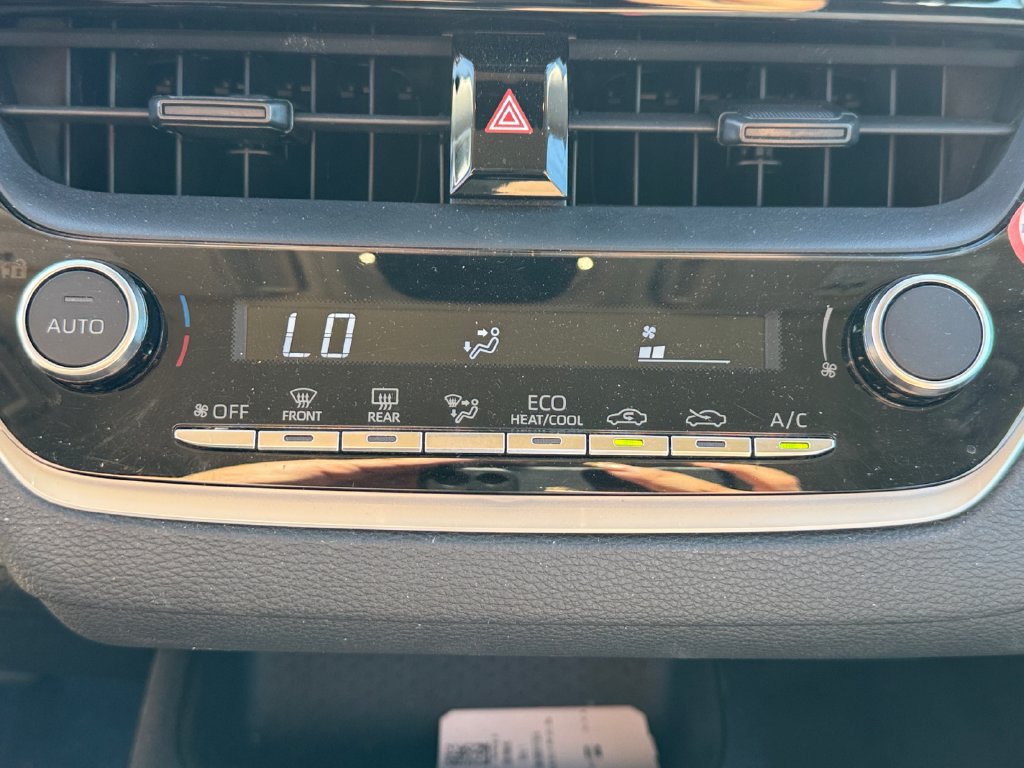 Used 2024 Toyota Corolla LE FWD image 29