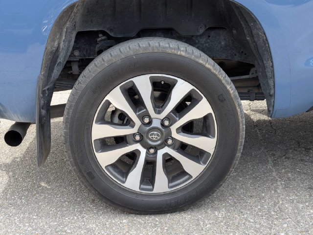 Used 2019 Toyota Tundra Limited w/ Limited Premium Package RWD image 11
