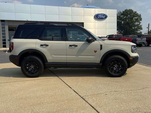 New 2025 Ford Bronco Sport Badlands w/ Badlands Tech Package AWD/4WD image 2