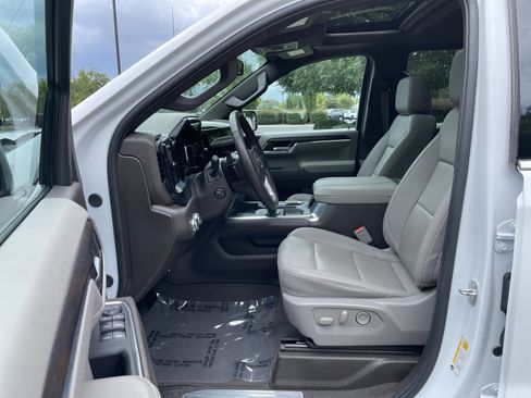 Used 2024 GMC Sierra 1500 SLT w/ SLT Premium Package AWD/4WD image 15
