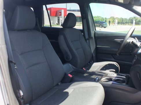 Used 2019 Honda Passport Sport image 22
