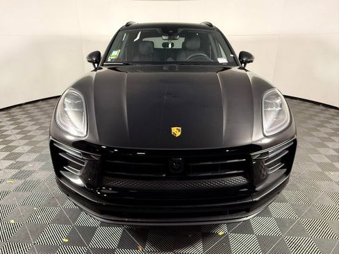 Certified 2026 Porsche Macan AWD/4WD image 10
