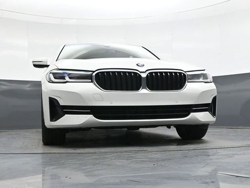 Used 2023 BMW 530i w/ Convenience Package image 37