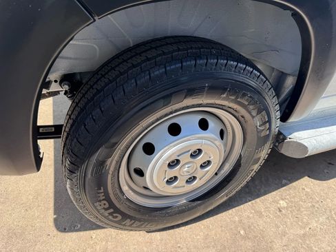 Used 2023 RAM ProMaster 2500 image 31