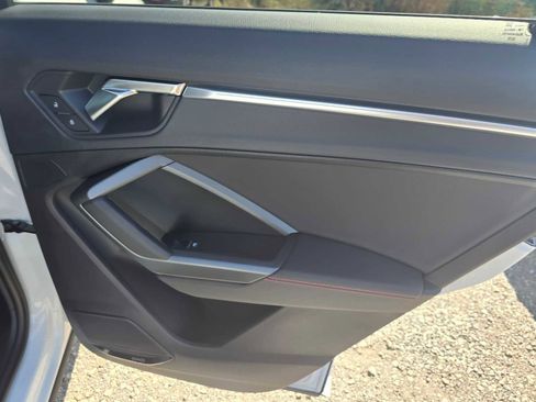 New 2025 Audi Q3 2.0T Premium Plus image 13