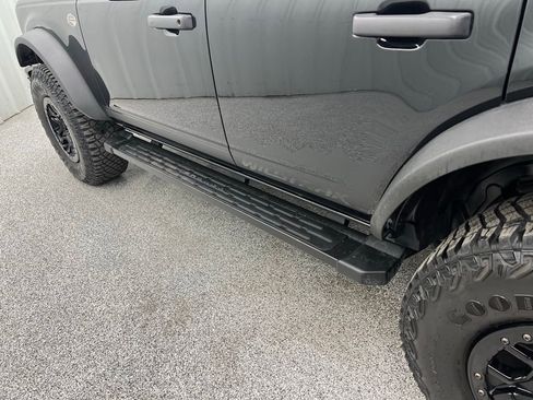 Used 2022 Ford Bronco Wildtrak image 9