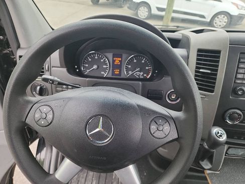 Used 2017 Mercedes-Benz Sprinter 3500 image 5