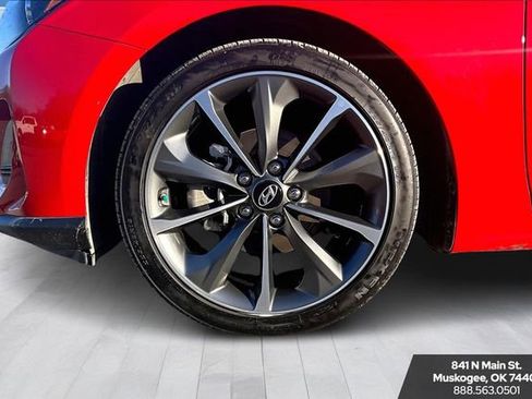 Used 2019 Hyundai Veloster 2.0 Premium image 31