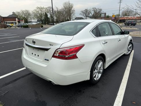 Used 2013 Nissan Altima 2.5 SV FWD image 5