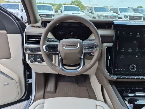 New 2026 GMC Yukon Denali w/ Sun & Power Step Package AWD/4WD image 34