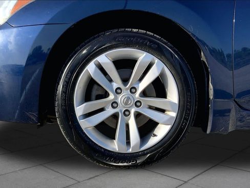 Used 2011 Nissan Altima 2.5 S w/ Convenience Pkg FWD image 10