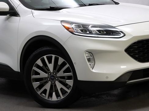 Certified 2021 Ford Escape Titanium image 3