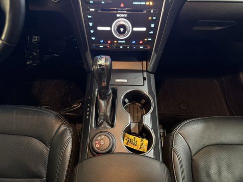 Used 2018 Ford Explorer Limited AWD/4WD image 34