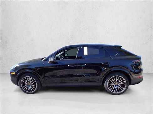 Used 2022 Porsche Cayenne Coupe AWD/4WD image 2