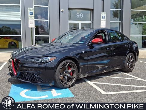 Used 2024 Alfa Romeo Giulia Ti w/ Performance Driving Package AWD/4WD image 1