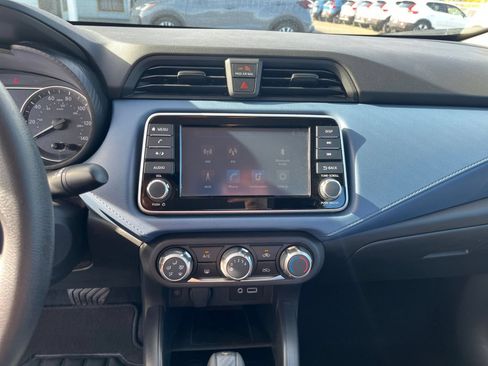 Used 2025 Nissan Versa SV FWD image 17