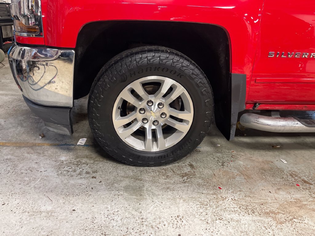 Used 2017 Chevrolet Silverado 1500 LT w/ All Star Edition AWD/4WD image 11