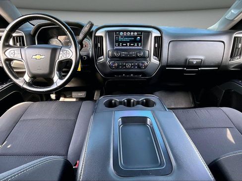 Used 2018 Chevrolet Silverado 1500 LT w/ LT Eassist Package AWD/4WD image 9