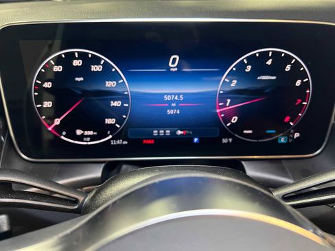 Used 2025 Mercedes-Benz GLC 300 GLC 300 image 29