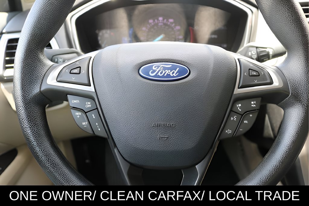 Used 2020 Ford Fusion SE FWD image 16