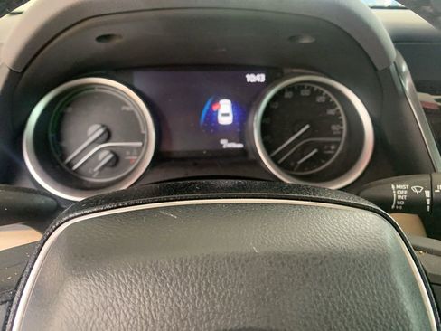 Used 2023 Toyota Camry XLE w/ Cold Weather Package FWD image 9