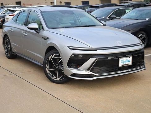 New 2026 Hyundai Sonata SEL image 2