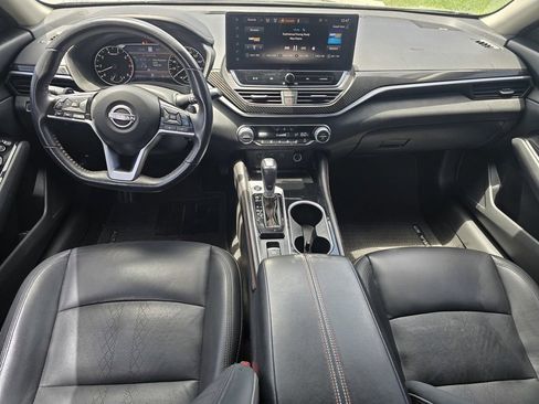 Used 2023 Nissan Altima 2.0 SR FWD image 14