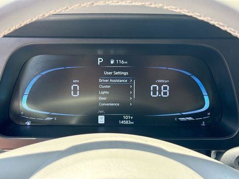 Used 2025 Hyundai Elantra Sport FWD image 10