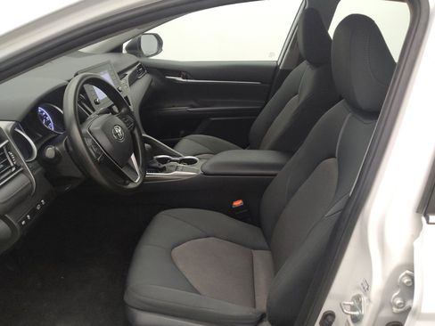 Used 2022 Toyota Camry LE FWD image 17