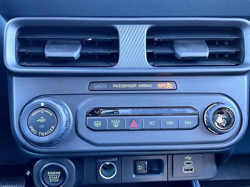 New 2026 Ford Maverick Lariat w/ Black Appearance Package image 23