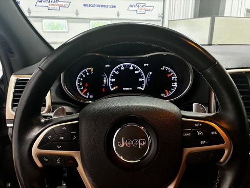 Used 2017 Jeep Grand Cherokee Limited AWD/4WD image 23