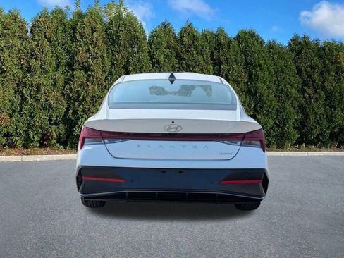 Certified 2024 Hyundai Elantra Limited image 5
