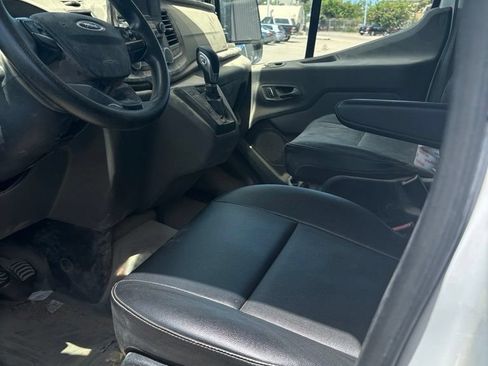 Used 2022 Ford Transit 350 DRW RWD image 1