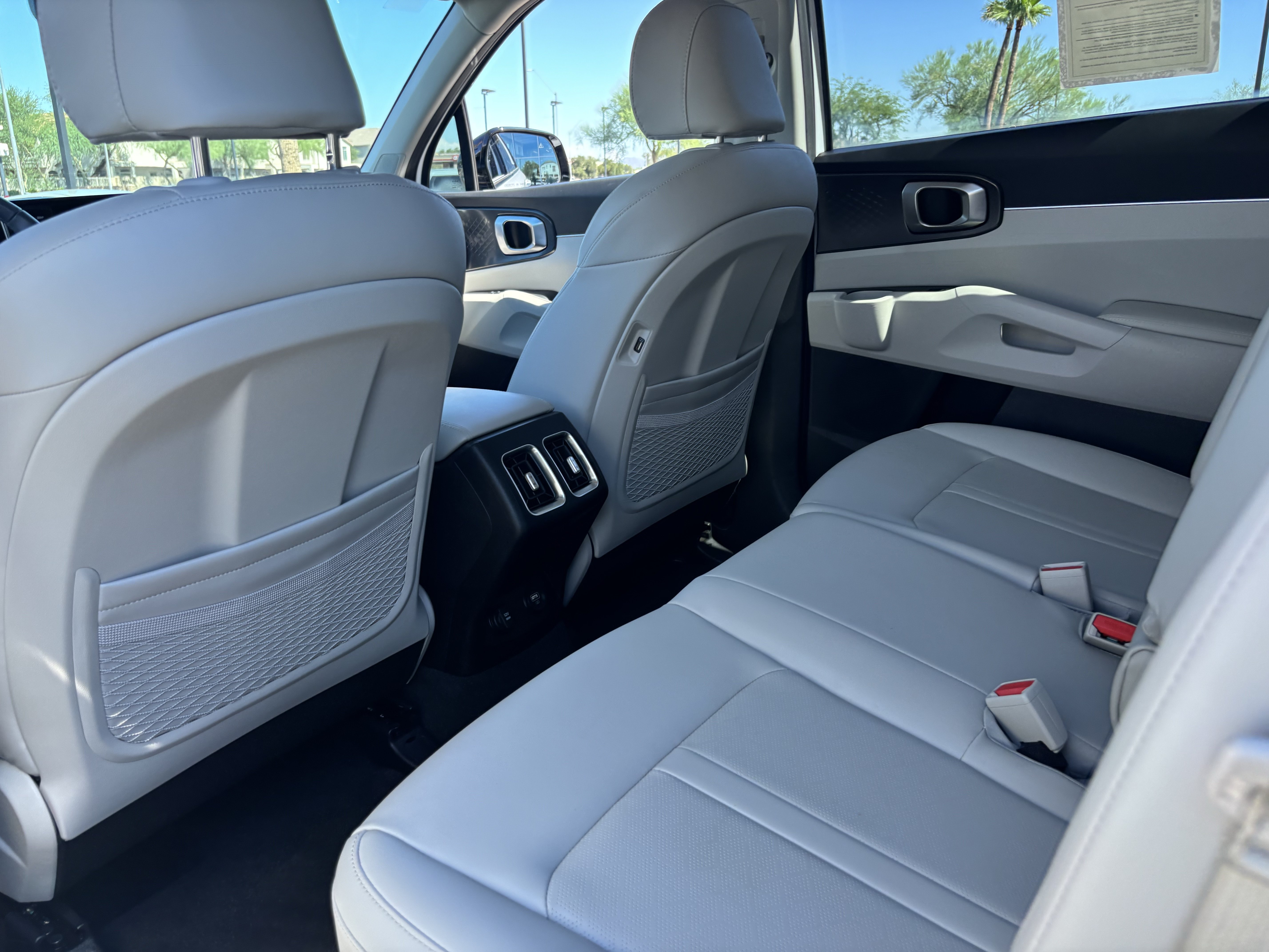 Used 2023 Kia Sorento S w/ Panoramic Sunroof Package FWD image 15