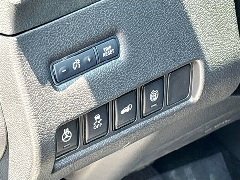 Used 2024 Nissan Murano SL image 10