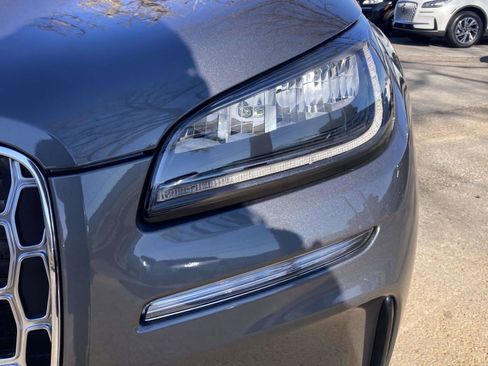 New 2026 Lincoln Corsair Premiere image 11