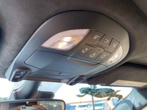 Used 2023 Chrysler Pacifica Pinnacle image 51