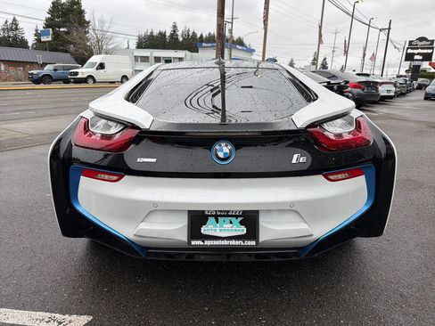 Used 2015 BMW i8 image 6