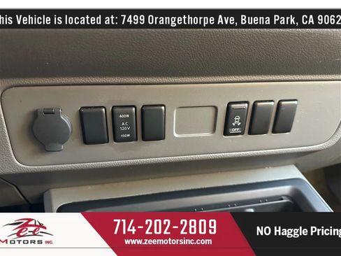 Used 2015 Nissan NV 2500 SV image 26