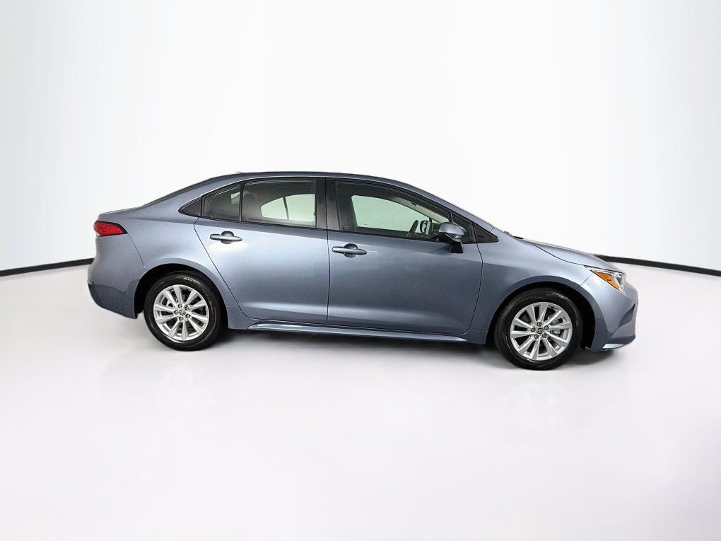 Used 2024 Toyota Corolla LE w/ LE Convenience Package FWD image 11