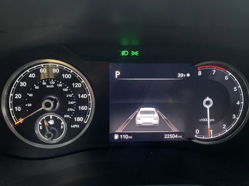 Used 2023 Genesis G70 2.0T image 6