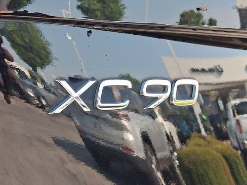 Used 2024 Volvo XC90 T8 Plus w/ Protection Package Premier AWD/4WD image 35