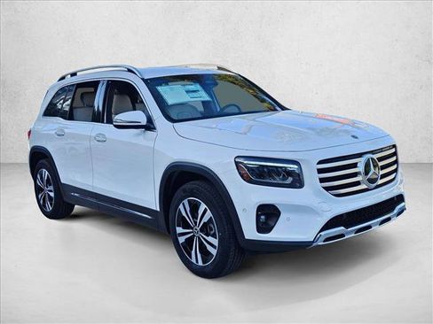 Used 2025 Mercedes-Benz GLB 250 image 7